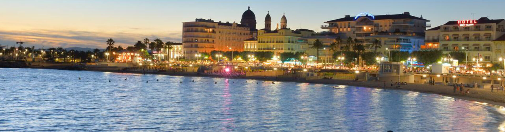 bord de mer saint raphael promenade rene coty