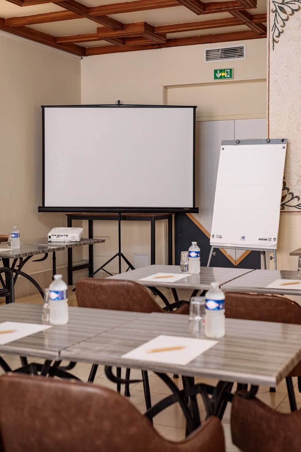 Hôtel le beau séjour à Saint-Raphaël, face à la mer , Salle de Réunion, conférence (1)